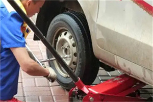 霞云岭附近拖车24小时服务热线电话